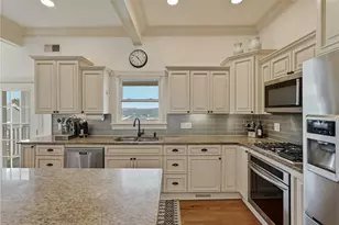 2407 Burham St, Pittsburgh, PA 15203 - Photo 14