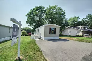 208 Cedar Ln, Middlesex Township, PA 16059 - Photo 1