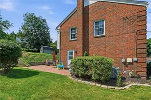 110 Cherrington Dr, Ross Twp, PA 15237 - Photo 36
