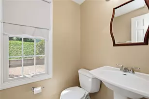 110 Cherrington Dr, Ross Twp, PA 15237 - Photo 12