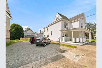 226 E Fairview Ave, Connellsville, PA 15425 - Photo 2