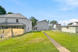 226 E Fairview Ave, Connellsville, PA 15425 - Photo 4