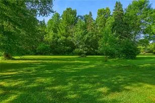 4129 Mitchell Rd, Neshannock Township, PA 16105 - Photo 4
