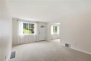 124 MacFarlane Dr, Pittsburgh, PA 15235 - Photo 4