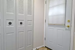 308 Murrays Ln, Pittsburgh, PA 15234 - Photo 2