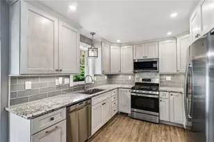 1221 Trevanion Ave, Pittsburgh, PA 15218 - Photo 18