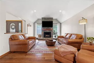 656 Penn St, Pittsburgh, PA 15227 - Photo 6