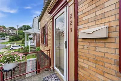 223 Outlook St, Pittsburgh, PA 15227 - Photo 4