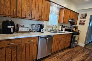 829 Vermont Ave, Glassport, PA 15045 - Photo 8