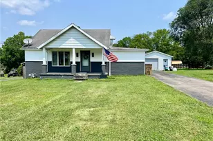 1752 S Eighty Eight Rd, Greensboro, PA 15338 - Photo 2