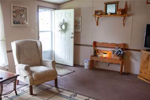 228 Sunny Hill Dr, Adams Township, PA 16059 - Photo 10