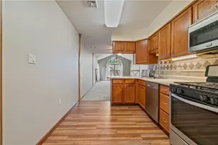 1429 Greenbriar Ct, South Park, PA 15129 - Photo 12