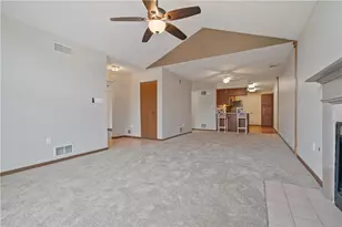 1429 Greenbriar Ct, South Park, PA 15129 - Photo 6