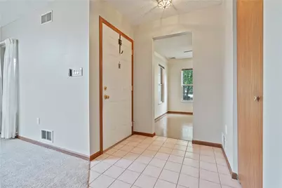 1429 Greenbriar Court, South Park, PA 15129 - Photo 4