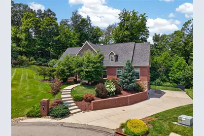 111 Whispering Heights Ln, Peters Township, PA 15367 - Photo 4