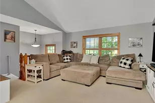1028 Lexington Dr, Hopewell Township, PA 15001 - Photo 4