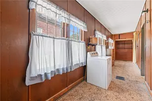 464 Logan Ave, Sharon, PA 16146 - Photo 8