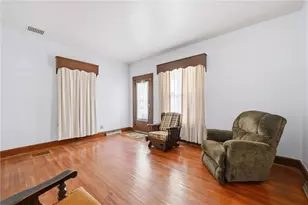 464 Logan Ave, Sharon, PA 16146 - Photo 4