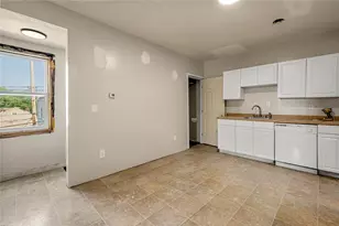 2332 Eccles St, Pittsburgh, PA 15210 - Photo 20
