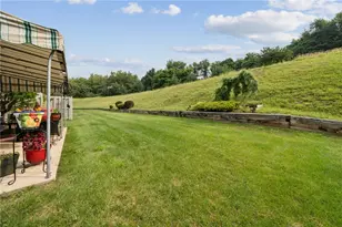 227 Saddlebrook Dr, White Township, PA 15701 - Photo 16