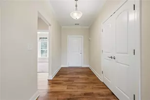 312 Gleneagles Dr, Center Township, PA 16001 - Photo 10