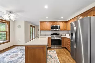 10062 Oakridge Dr, Pittsburgh, PA 15090 - Photo 10