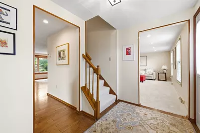 10062 Oakridge Drive, Pittsburgh, PA 15090 - Photo 2