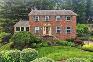 10062 Oakridge Dr, Pittsburgh, PA 15090 - Photo 1
