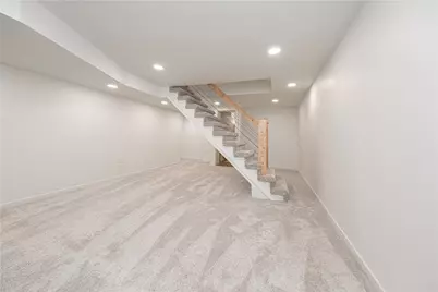 1040 Summit Dr, Greensburg, PA 15601 - Photo 18