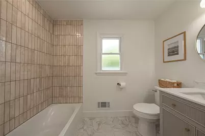 1040 Summit Dr, Greensburg, PA 15601 - Photo 16
