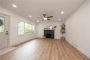 1040 Summit Dr, Greensburg, PA 15601 - Photo 8
