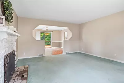 4730 Rolling Hills Road, Pittsburgh, PA 15236 - Photo 8