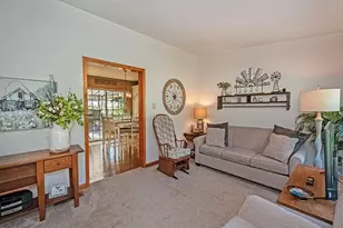 638 Knoll Ln, Upper Burrell, PA 15613 - Photo 10