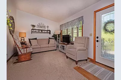 638 Knoll Lane, Upper Burrell, PA 15613 - Photo 12
