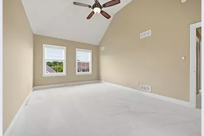202 W Vanderbilt Drive, Adams Township, PA 16046 - Photo 24