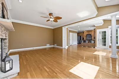 202 W Vanderbilt Drive, Adams Township, PA 16046 - Photo 10