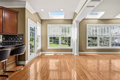 202 W Vanderbilt Drive, Adams Township, PA 16046 - Photo 4