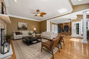 202 W Vanderbilt Dr, Adams Township, PA 16046 - Photo 2