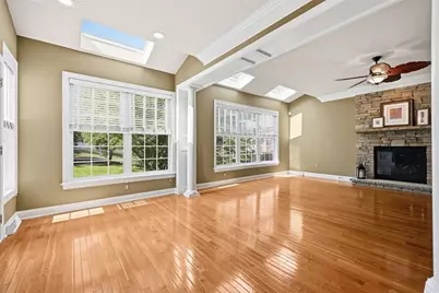 202 W Vanderbilt Drive, Adams Township, PA 16046 - Photo 12