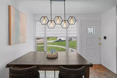 275 Lilac Dr, Monroeville, PA 15146 - Photo 2