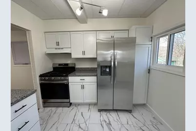 213 Sherman Ave, Vandergrift, PA 15690 - Photo 6