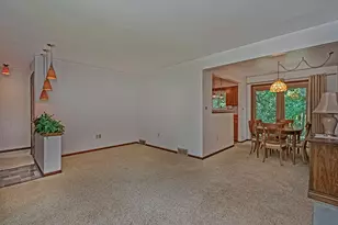 164 Dwellington Dr, Middlesex Township, PA 16059 - Photo 12