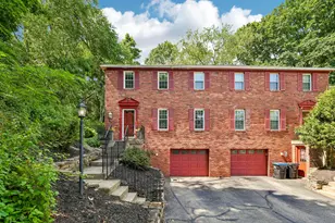 9195 Collington Square, Pittsburgh, PA 15101 - Photo 1