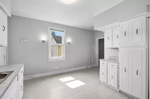 636 1/2 5th Ave, Coraopolis, PA 15108 - Photo 10