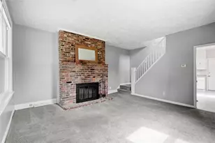 636 1/2 5th Ave, Coraopolis, PA 15108 - Photo 4