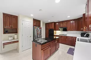 208 Virginia Manor Dr, Pittsburgh, PA 15215 - Photo 6