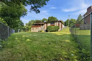 1718 Mountain View Dr, Monroeville, PA 15146 - Photo 2