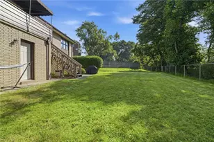 1718 Mountain View Dr, Monroeville, PA 15146 - Photo 36