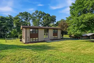 1718 Mountain View Dr, Monroeville, PA 15146 - Photo 1