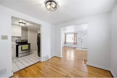 321 Cedar St, Jeannette, PA 15644 - Photo 6